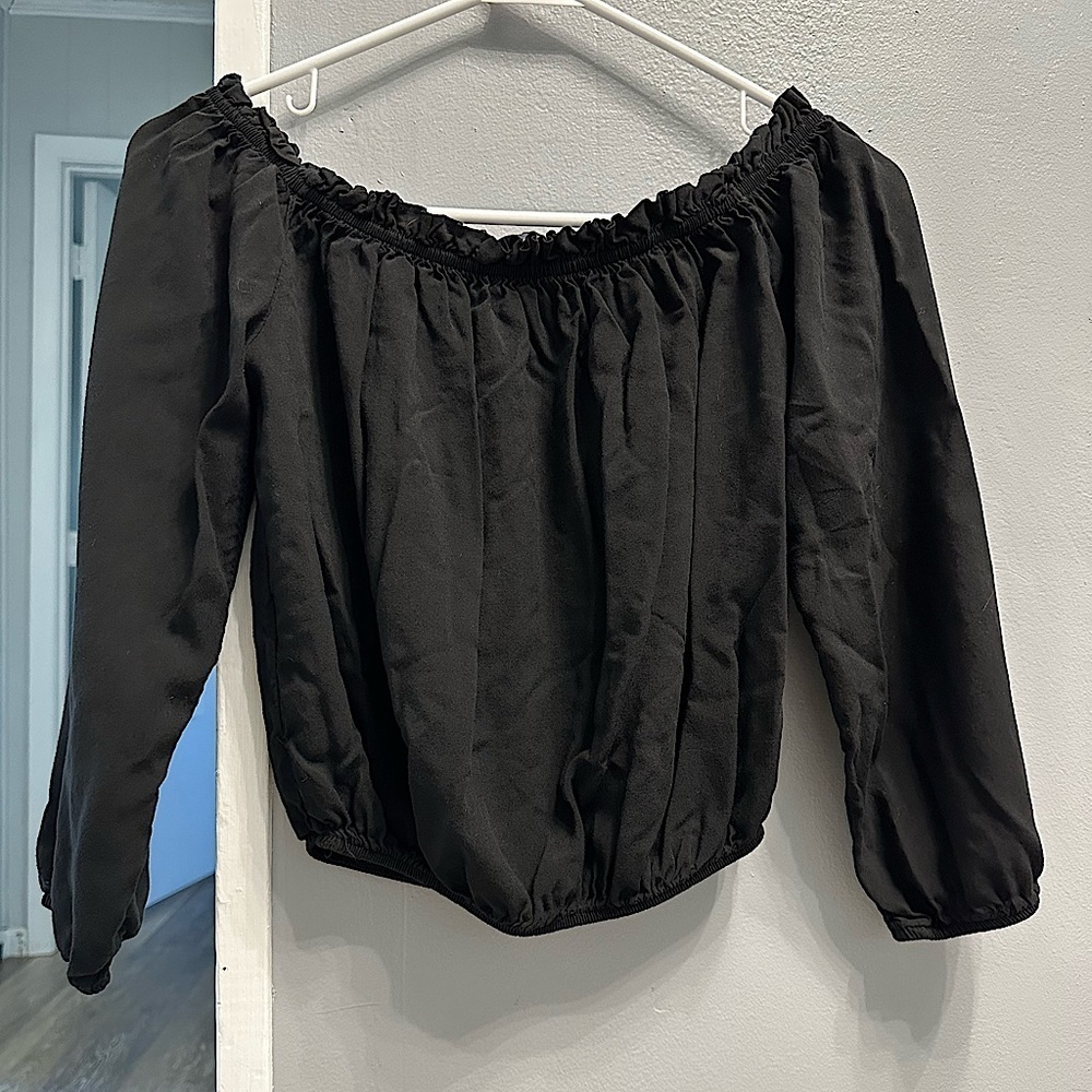 #9)  cute black crop 3/4 sleeve top